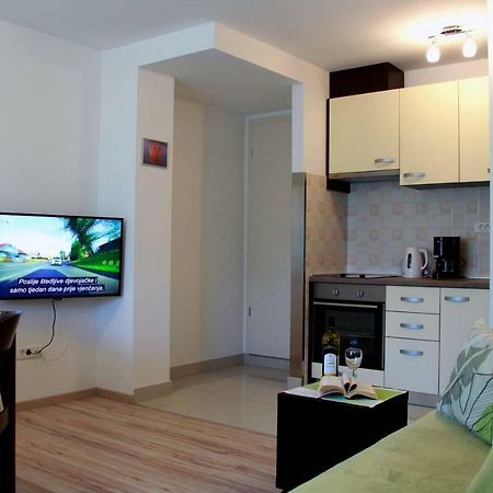 Apartment Ljubica Kastel Gomilica Kaštela Exterior foto